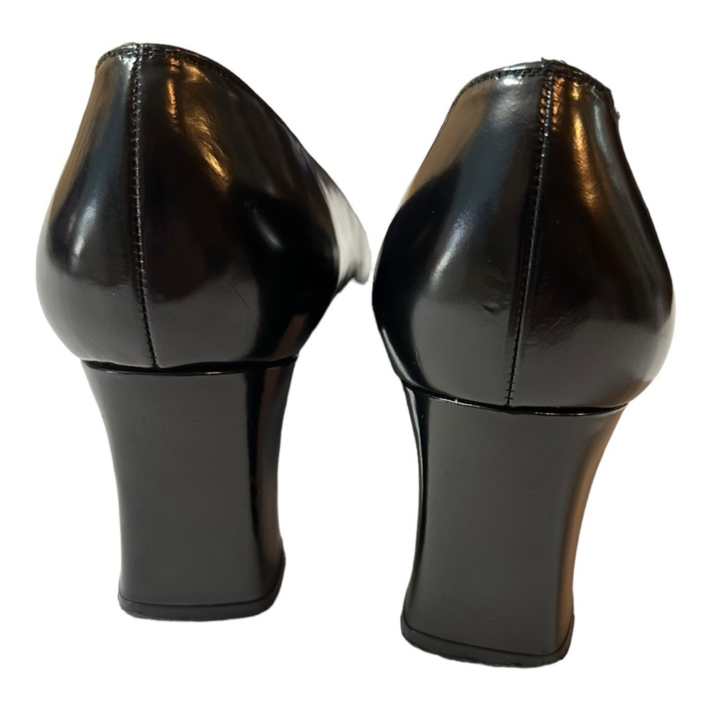 Classic Stuart Weitzman Leather Block Heels Size 9